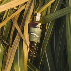 Eminente Gran Reserva Edition N°1 prend de la bouteille