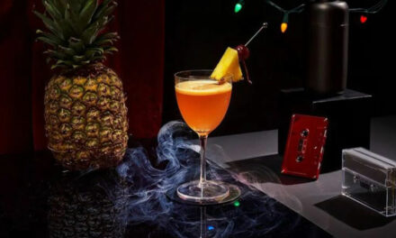 Cocktail au Cointreau : Ananas Upside Down