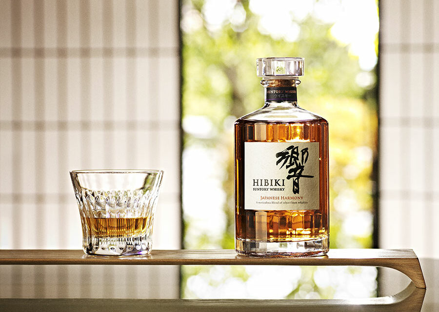 Hibiki Japanese Harmony : un whisky japonais inspiré par la nature et l’artisanat