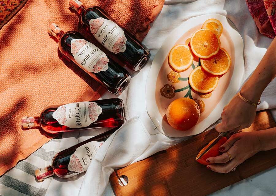 Moon Harbour relance une liqueur historique : La Vieille Cure