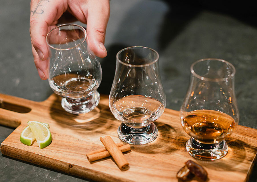 Les 6 types de verres à whisky : comparatif complet pour sublimer vos dégustations