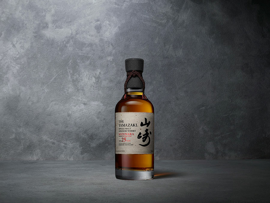 La Maison Suntory dévoile Yamazaki 25 ans, intégralement vieilli en fût de Mizunara