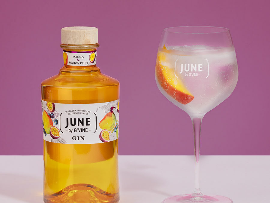 Cocktail au Gin June – Mangue Passion Tonic