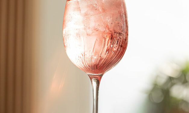 Cocktail au sirop Monin – Fleur de cerisier tonic