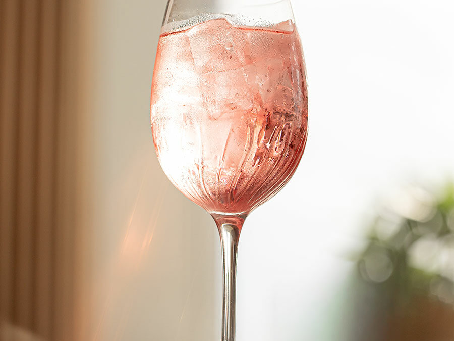 Cocktail au sirop Monin – Fleur de cerisier tonic