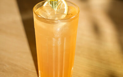 Cocktail sans alcool au sirop Monin – Immortelle du Maquis