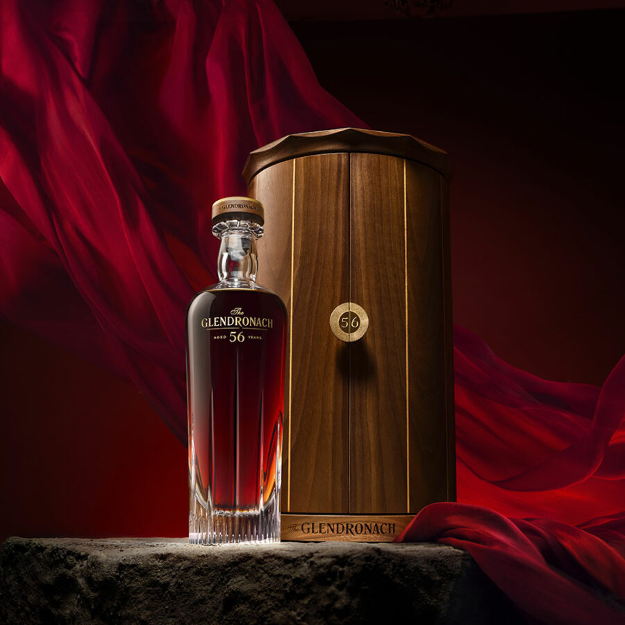 The Glendronach 56 ans : un Single Malt distillé en 1968, édition limitée à 200 carafes